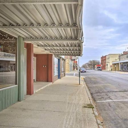 The Pad-Spacious King Apartment On Main Level Albert Lea Exterior photo