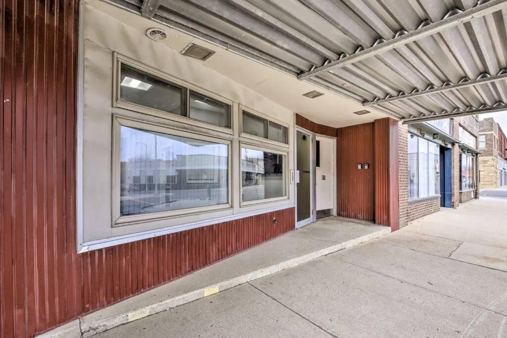 The Pad-Spacious King Apartment On Main Level Albert Lea Exterior photo